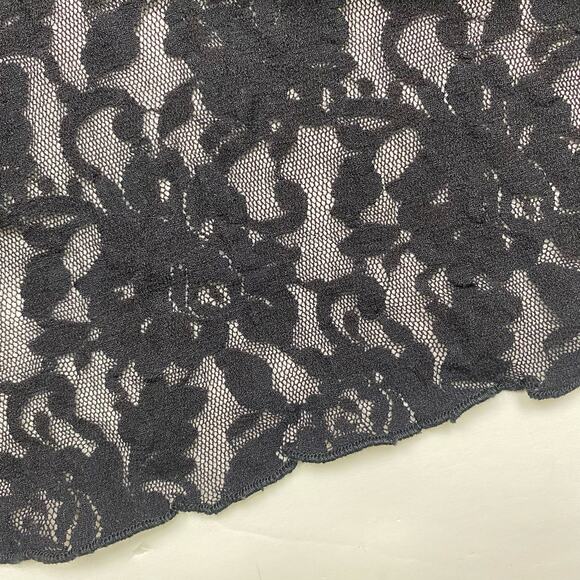 Black floral lace fully sheer lettuce hem cami/tank top size M - Picture 3 of 3